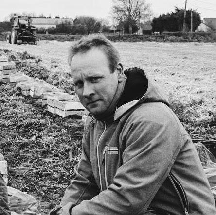 Mathieu Joret, maraicher-producteur de carottes de sables IGP à Créances en Normandie, Manche.